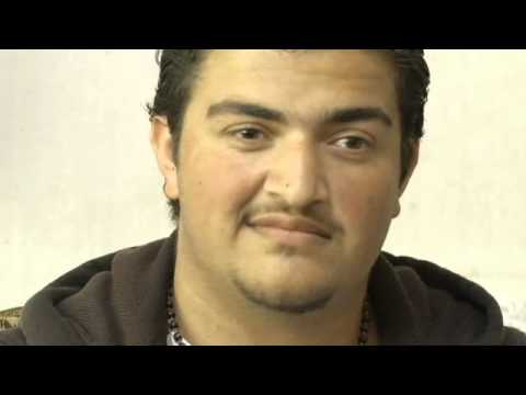 Varför visar svenskarna sällan eller aldrig "solidaritet" gentemot sina egna landsmän?