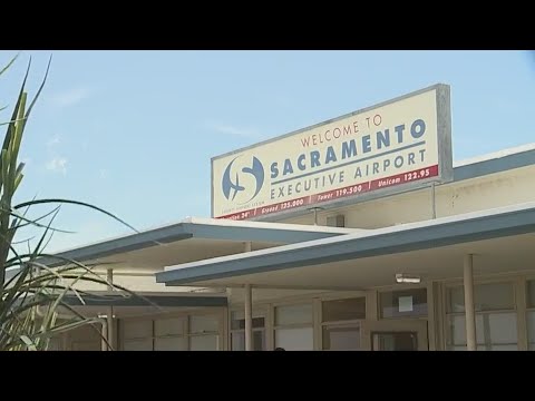 A second plane carrying 20 migrants arrived in Sacramento