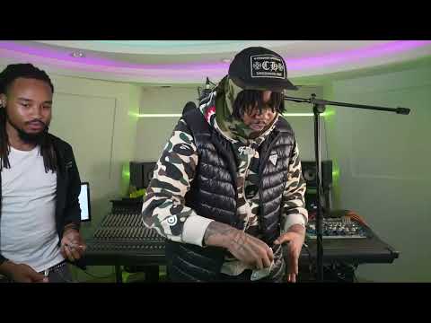 Ty Fetti - Sweather Weather (In The Field One Mic Freestyle)