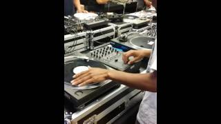 4 eyes 2 heads Dj Mc Fly aka Johno going in