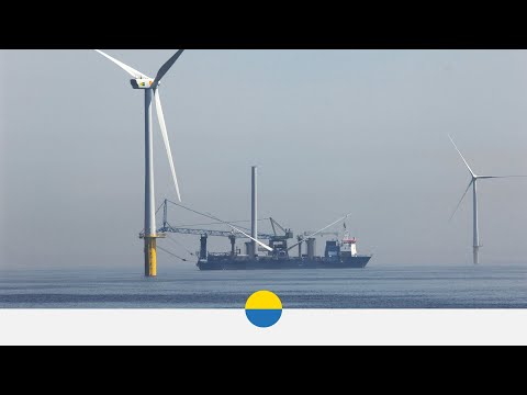 Time-lapse installation of turbine at Vattenfall’s EOWDC wind farm