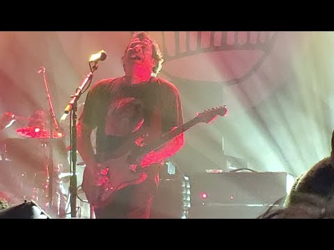 Ween - "Fluffy" Live at The Met, Philadelphia, PA 12/11/21