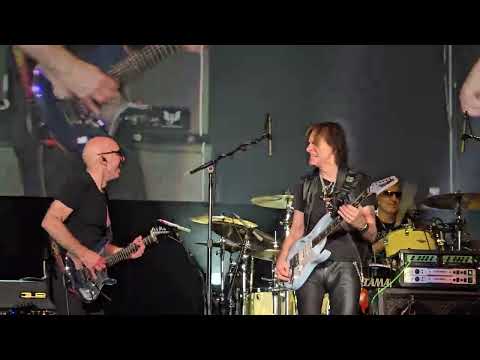 Enter the Sandman  -  Steve Vai & Joe Satriani - 5/5/2024
