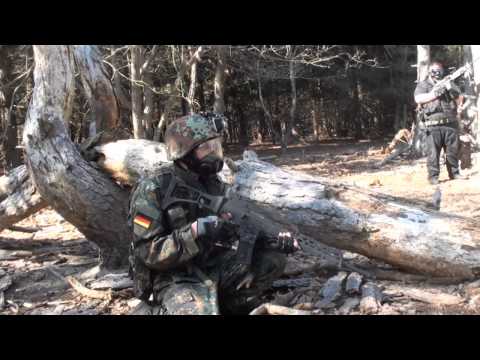 Airsoft Wall Defence 2012 - WE G36, M249 SAW, M4, SR10