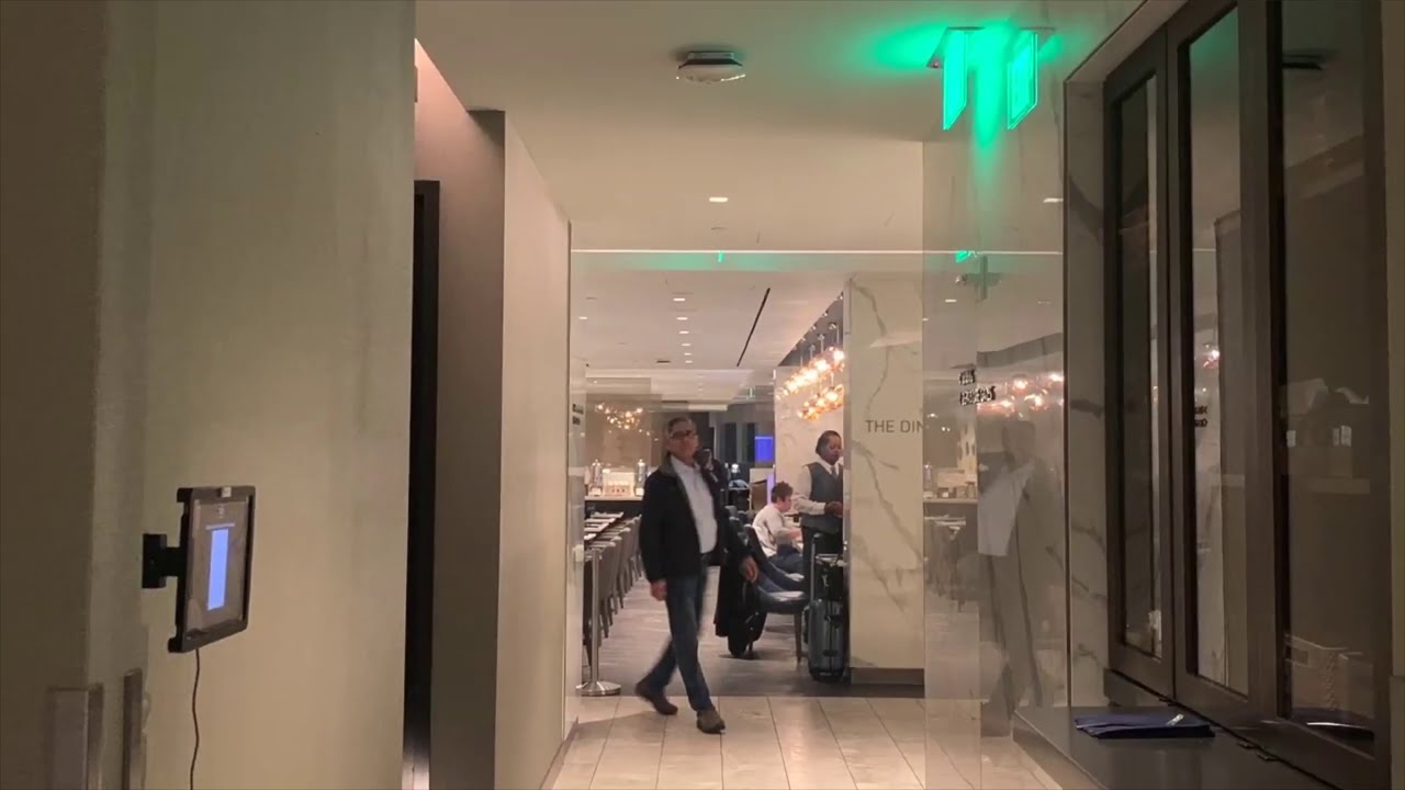 United Airlines Polaris Lounge thumbnail