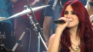 #VÍDEO @DulceMaria canta &quot;Antes Que Ver El Sol&quot; no Altas Horas