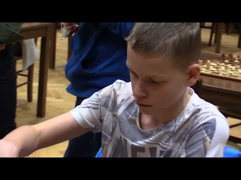 žiaci ZŠ 5.1.   FM Samir Sahidi  - Lukáš Sebastián Kostolanský 1:0