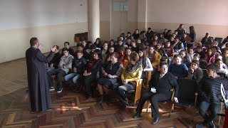 Զաքարիա ծայրագույն վարդապետ Բաղումյանի հանդիպումը Երևանի 86 դպրոցի աշակերտների հետ