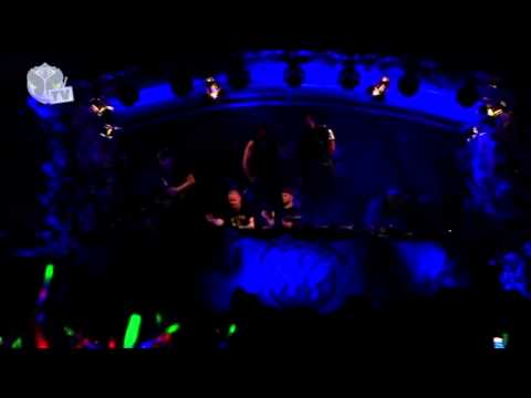 John Christian - Flight 643 played by David Guetta, Afrojack and Nicky Romero @ Tomorrowland