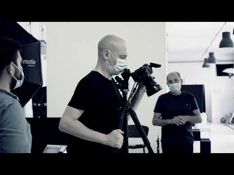 Mara, backstage photo-shooting