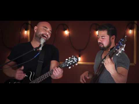 Me Llueve En La Piel - Ricky Martínez ft. Ariel Solis