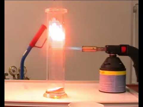 Versuch Redoxreaktionen  2019 01 11  Eisenwolle wird in Sauerstoff verbrannt   MPEG