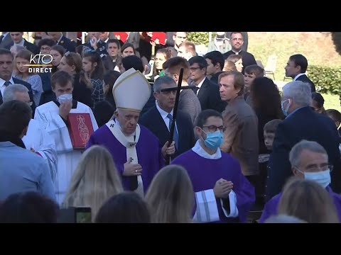 Célébration eucharistique au cimetière militaire français de Rome