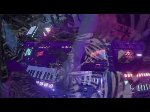 Making Live Beats - Improvised looping.