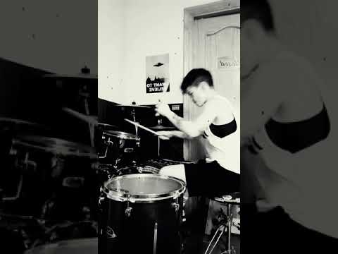 Yelawolf - Till It's Gone feat Travis Barker