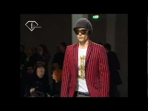 fashiontv | FTV.com - MOSCHINO -UOMO A/I 08-09 FULL SHOW