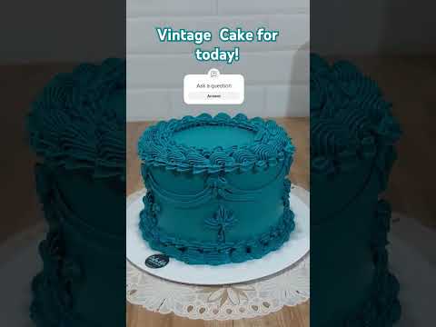 Vintage Cake #shortvideo #cakedecorating #love #bts #btssongs #cake #vintage #vintagestyle #video