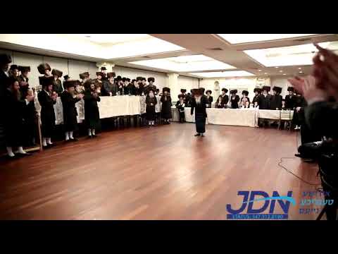 Serdahely Rebbe Dancing Mitzvah Tantz at his einikel's wedding Elul 5782