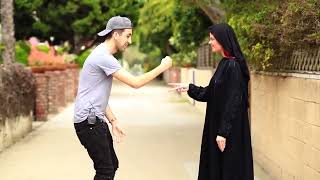 Download lagu Kissing Prank   Muslim Edition mp3