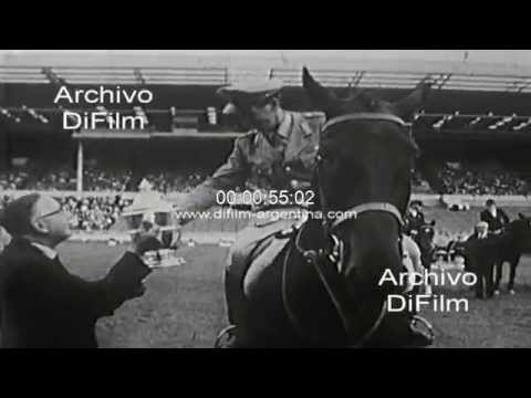 DiFilm - Raimondo D'Inzeo wins the Prince of Wales Cup 1968