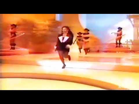 Precisa-se de moça, Boa aparência para secretária