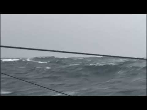 Clarisse Crémer dans la tempête Herminia, images depuis son bateau en course dans le Vendée Globe