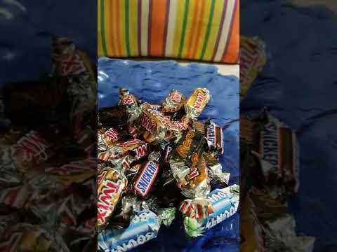 ASMR| FILLING PLATTER OF MIX CHOCOLATES #snickers #bounty #twix #mars #shorts #asmr