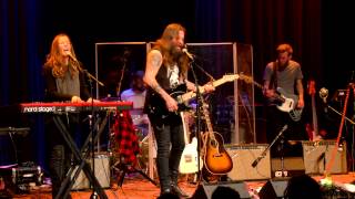 Strand of Oaks - Shut In (eTown webisode #738)