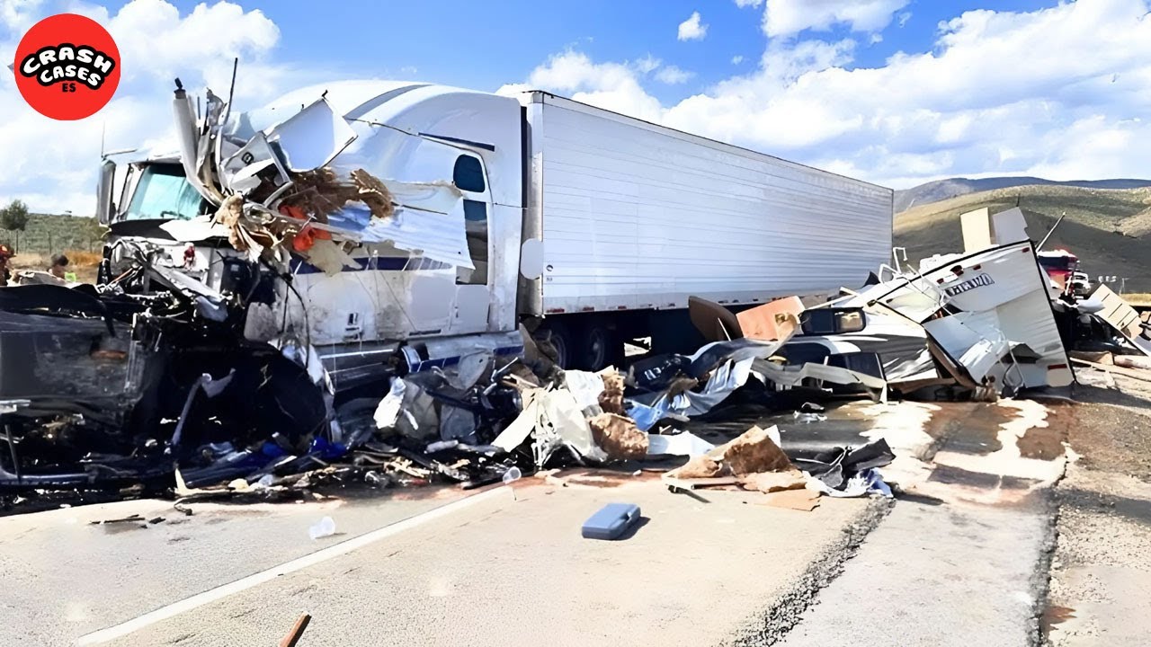 156 Impactantes Accidentes de Coche 2025: Imprudencias al Volante Captadas en Cámara.