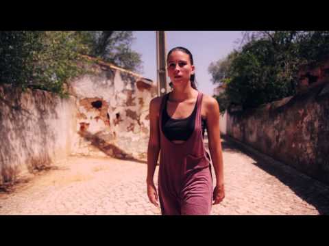 Mariana Rodrigues - Um Contra o Outro (Deolinda)