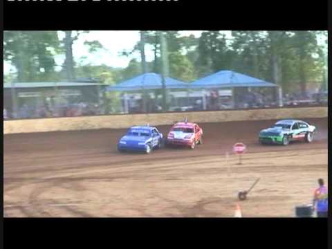 Steve Bradford Heat 1 Maryborough Speedway 14.11.2009.wmv