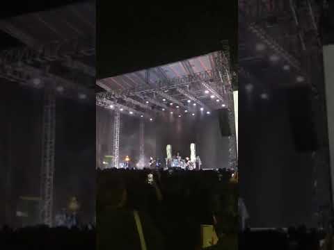 Hindia - Selebrisik | Live at Kota Lama Semarang | Peristirahatan Terakhir | Tur Album LHAB