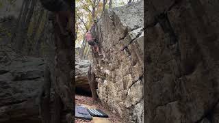 Video thumbnail of Croc Bloc, V5. Rocktown