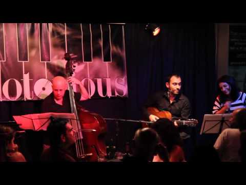 Alicia Vignola con Juanjo y Julián Hermida - Te llaman Soledad (Vivo) | Notorious