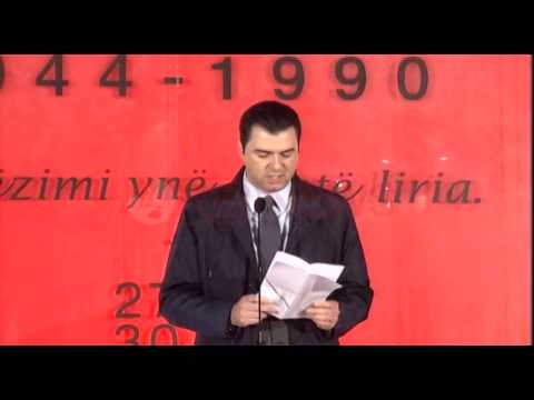 Basha akuzon shumicën për provokim: Fotot e Enverit porosi e Ramës dhe Metës