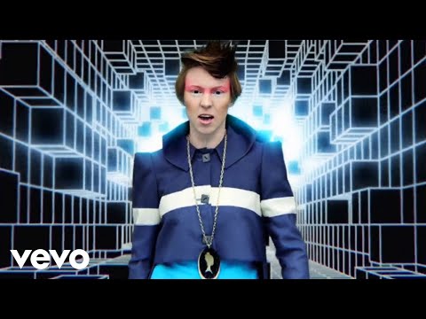 La Roux - Bulletproof (Official Video)