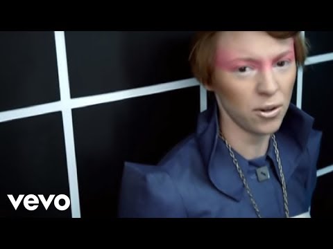 La Roux - Bulletproof (Official Video)