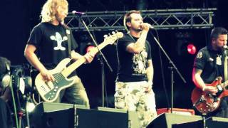 preview picture of video 'Luxtorpeda - Autystyczny (Live Jarocin Festiwal 2011) HD'