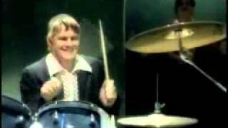 big distraction.. no doubt.avi