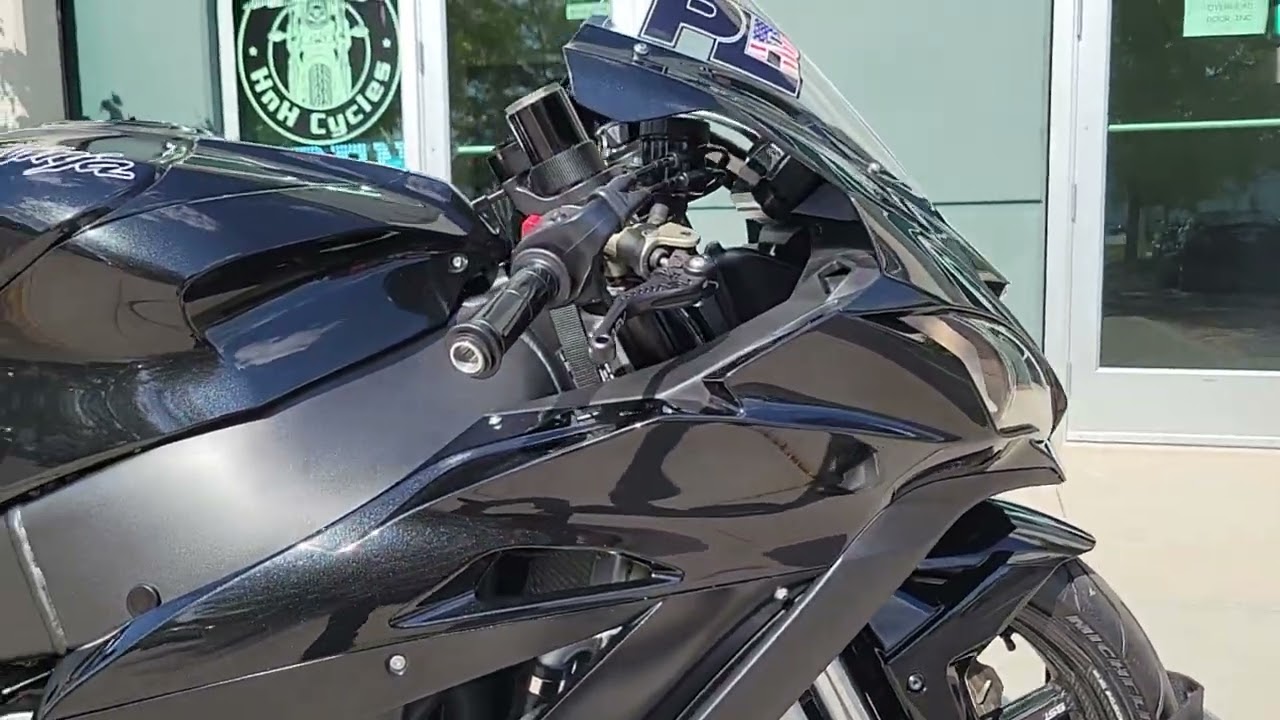 2020 Kawasaki Ninja ZX-10R Roll Race Ready.