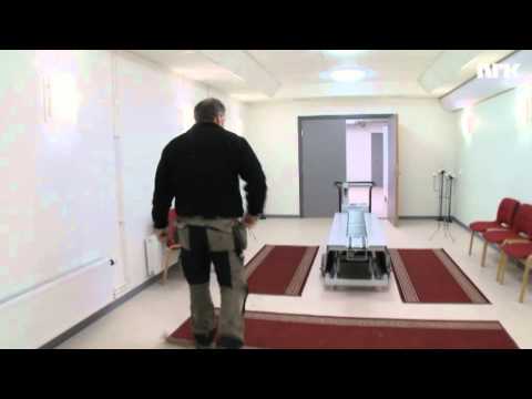 Snøballkrigen - Rørlegger Thor Valter er også begravelsesagent