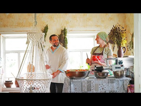ОСТАЛИСЬ ЖИТЬ В ДЕРЕВНЕ | ВОССТАНАВЛИВАЕМ СТАРЫЙ ДОМ И ДЕЛАЕМ ЗАГОТОВКИ | СДЕЛАЛИ ЕЩЁ ОДНУ КРЫШУ 