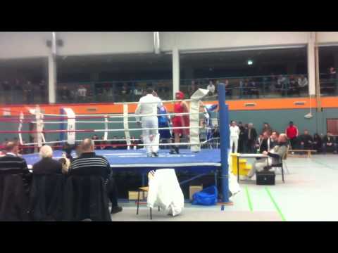 Noah Rajic Boxen im finale der Nr meisterschaft