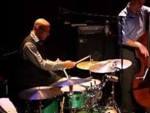 Otis Brown III - LIVE JAZZ DRUMS !!!
