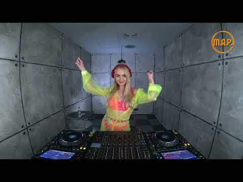 Alyn (aka Nebarbie) on map - 05 October 2022 Live Dj Set indie dance tech house Mix