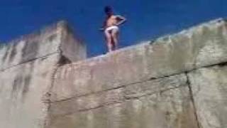 preview picture of video 'Valenii de Munte salt de pe baraj'