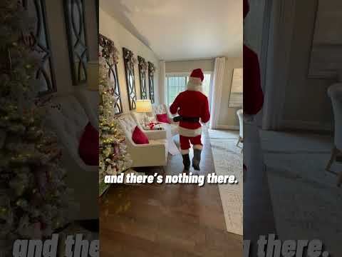 Bloopers: The Grinch VS. Santa