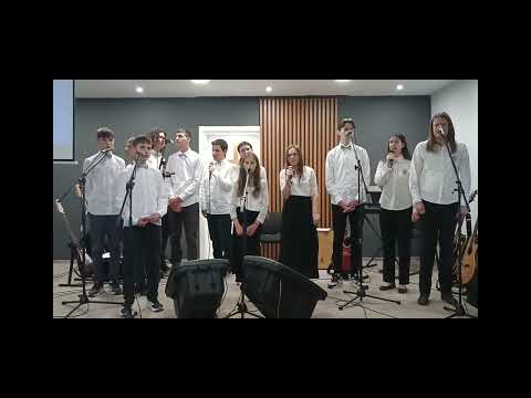 Udruženi dečiji hor Plamičak-Crveni Plašt