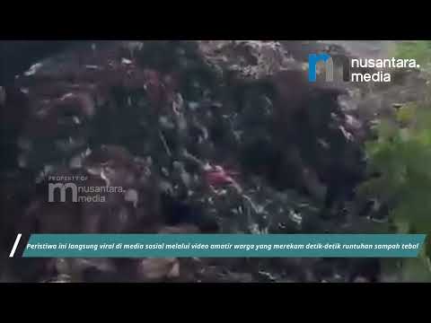 Gunungan Sampah TPST Bantargebang Longsor