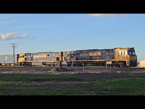 3PM6 PN up "Linfox Express #2" (NR36, NR94), Perth to Melbourne, 1740, 19/9/25, Lubeck VIC 